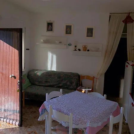 From Elena דירה סקליאה